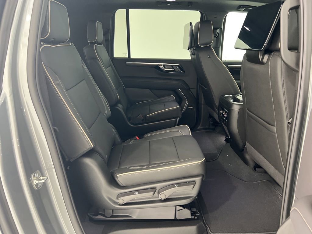 New 2026 Chevrolet Suburban Premier image 26