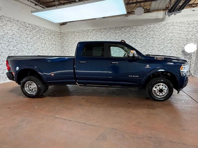 Used 2022 RAM 3500 Laramie AWD/4WD image 4