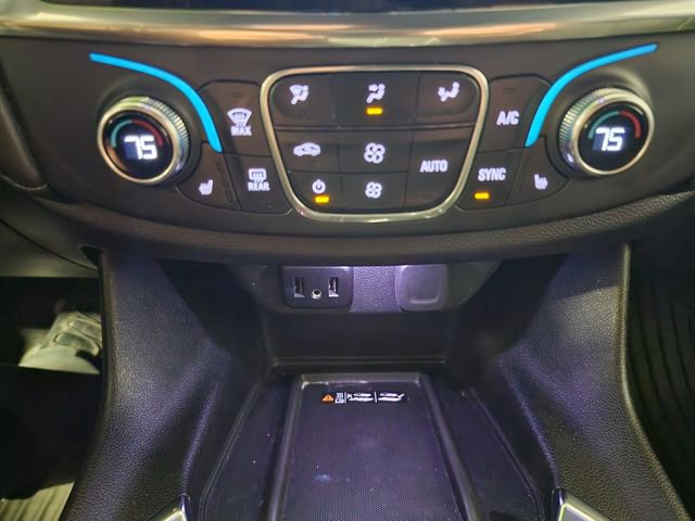 Certified 2023 Chevrolet Traverse LT image 28
