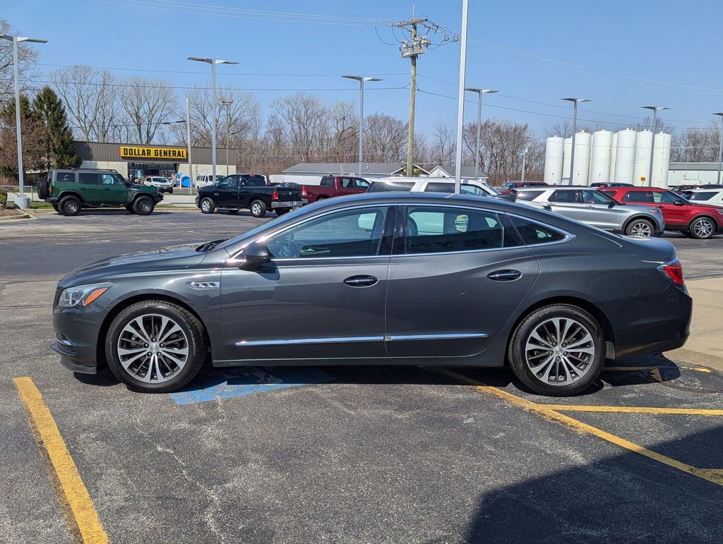 Used 2017 Buick LaCrosse Essence image 6