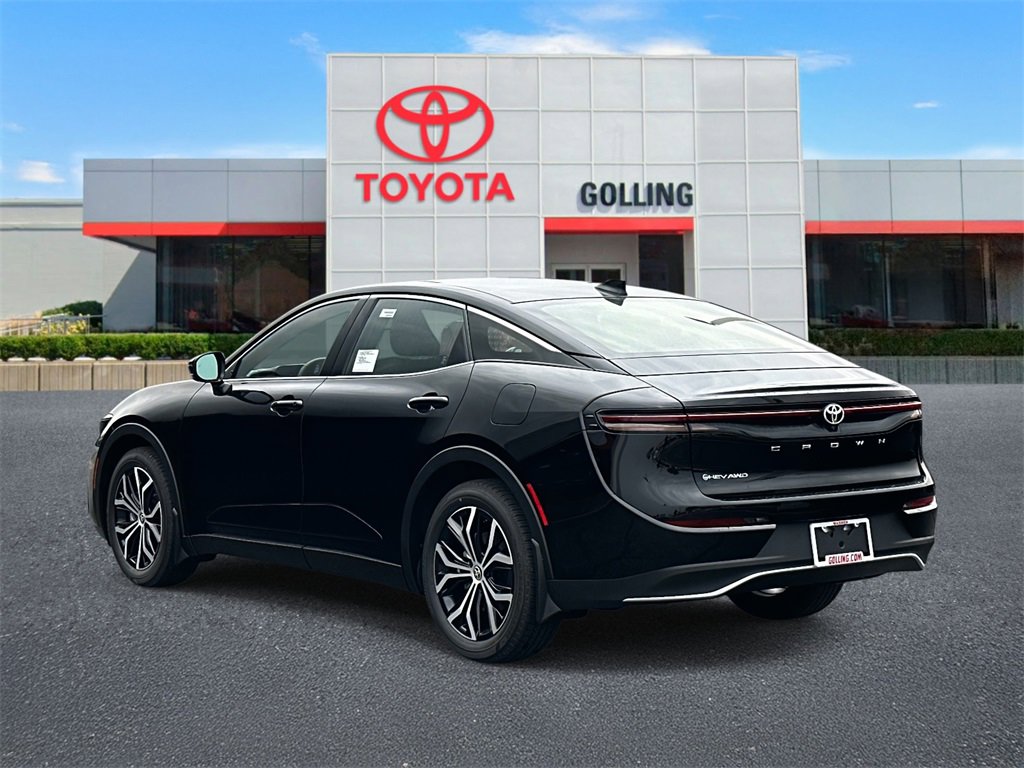 New 2026 Toyota Crown XLE image 4