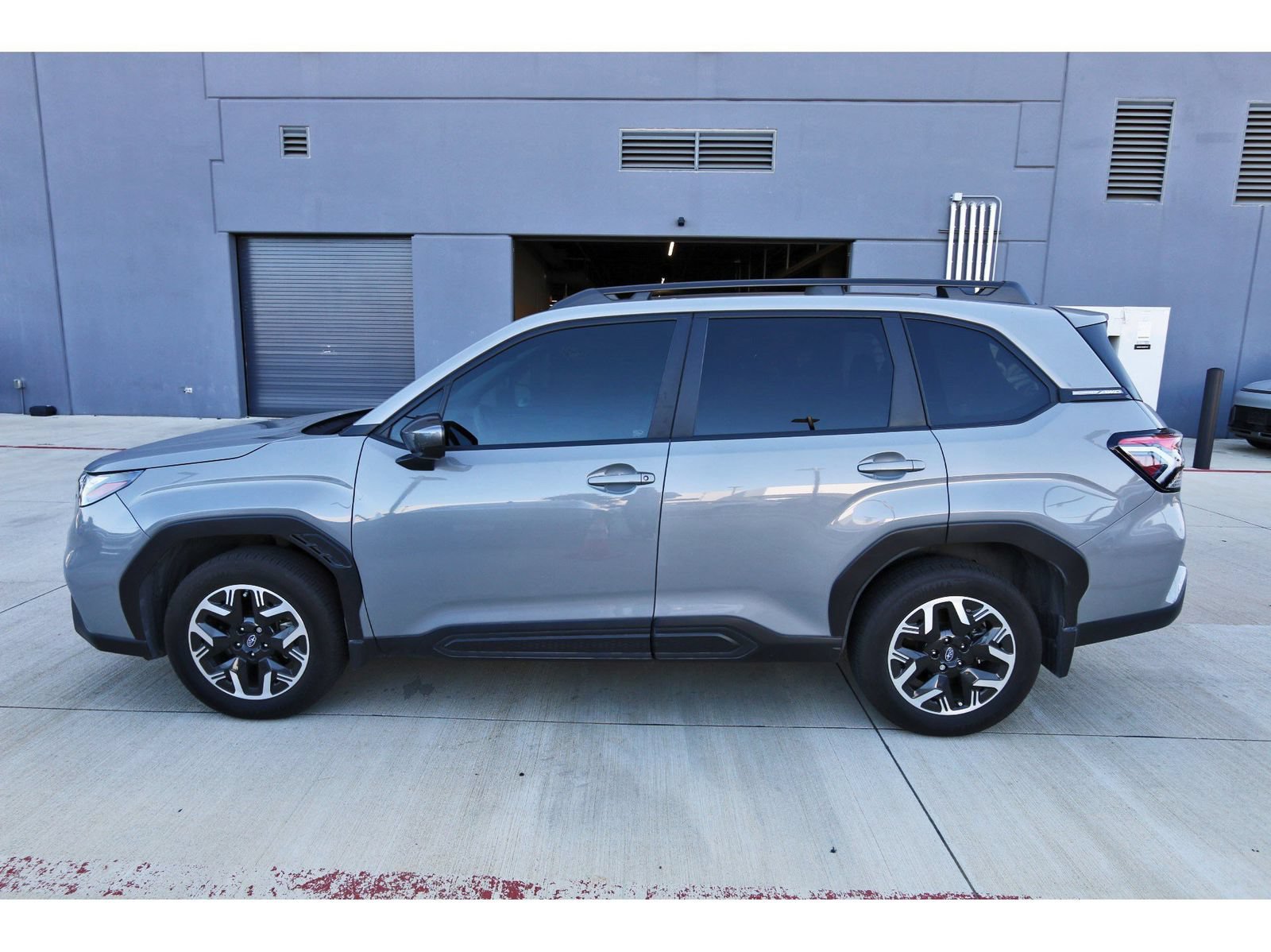Used 2025 Subaru Forester Premium w/ Convenience Package #1 AWD/4WD image 5