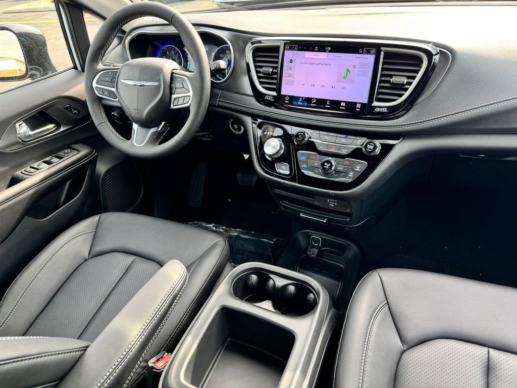 New 2026 Chrysler Pacifica Select FWD image 11