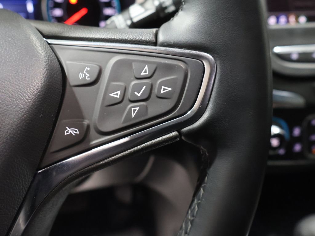 Used 2023 Chevrolet Equinox LT w/ Driver Convenience Package image 38