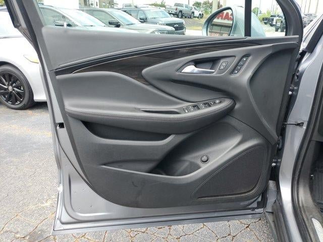 Used 2019 Buick Envision Essence FWD image 18