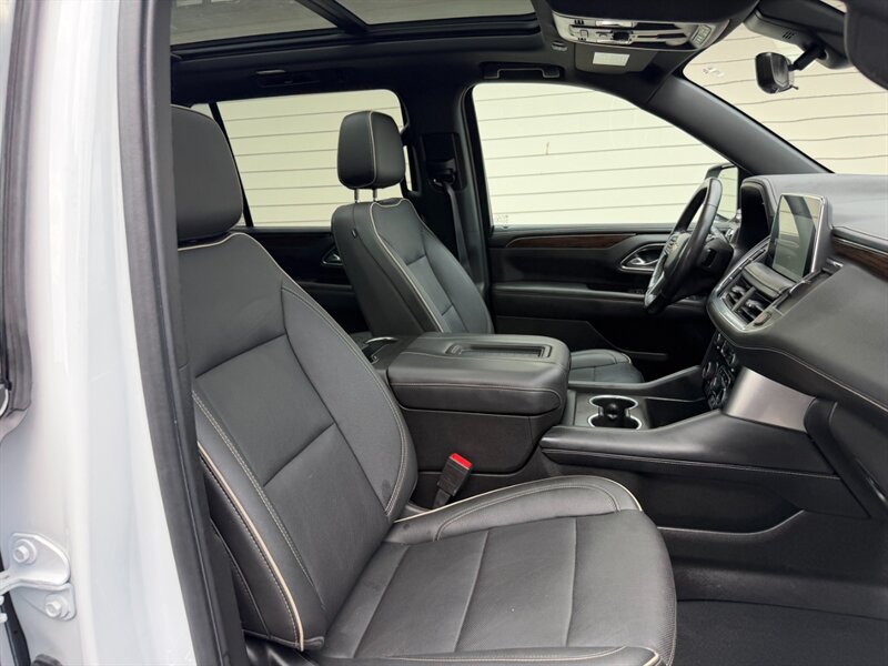 Used 2022 Chevrolet Suburban Premier w/ Premium Package AWD/4WD image 35