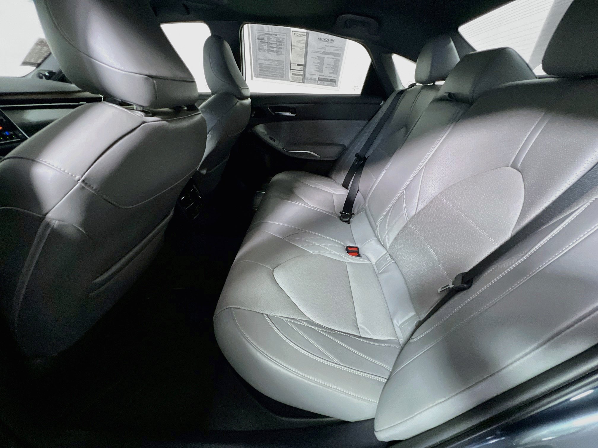 Used 2022 Toyota Avalon Limited w/ Advanced Safety Package FWD image 28