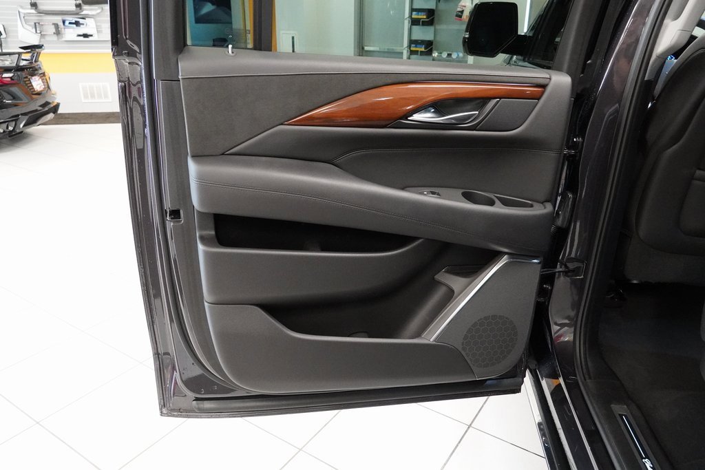 Used 2017 Cadillac Escalade ESV Premium Luxury image 19