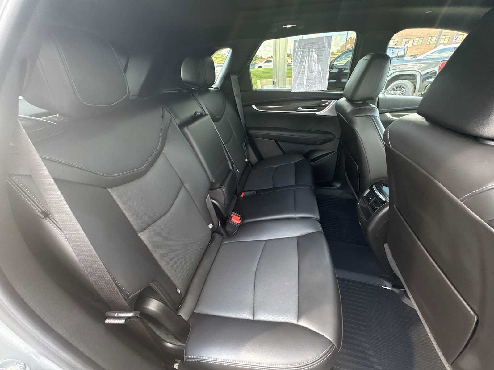 Certified 2025 Cadillac XT5 Sportv w/ Technology Package AWD/4WD image 29