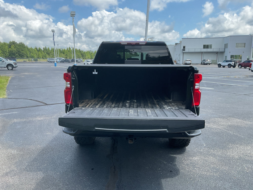Used 2025 Chevrolet Silverado 1500 ZR2 w/ Technology Package AWD/4WD image 9