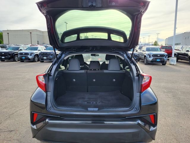 Used 2020 Toyota C-HR LE FWD image 27
