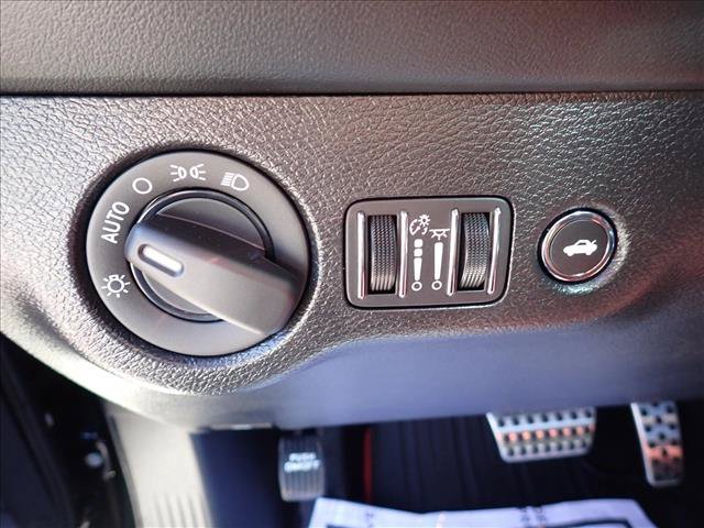 Used 2021 Dodge Challenger R/T Scat Pack RWD image 16