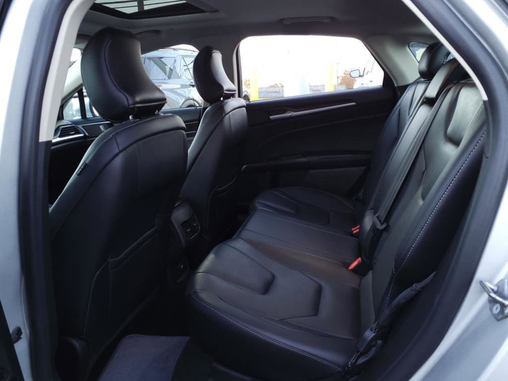 Used 2019 Ford Fusion Titanium image 18