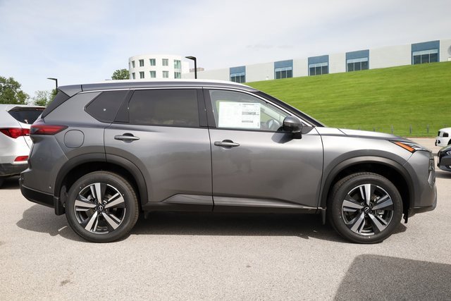 New 2025 Nissan Rogue SL w/ Tech Package image 4