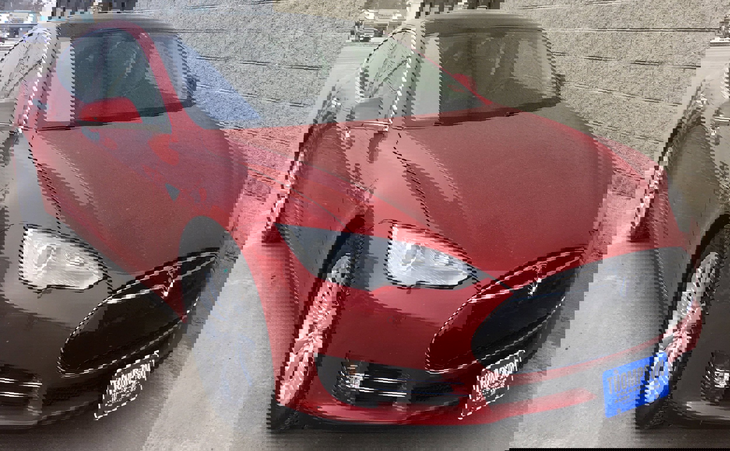 Used 2014 Tesla Model S P85 image 1