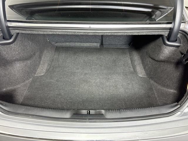 Used 2017 Chrysler 300 Touring w/ Value Package RWD image 28