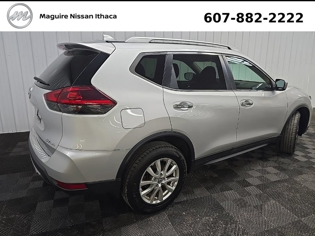 Used 2018 Nissan Rogue SV AWD/4WD image 4