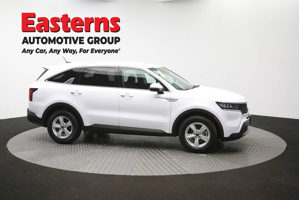 Used 2023 Kia Sorento LX FWD image 45