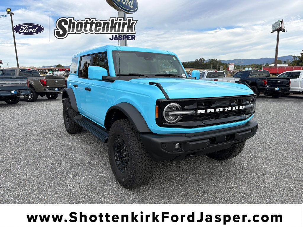 New 2026 Ford Bronco Outer Banks w/ Sasquatch Package