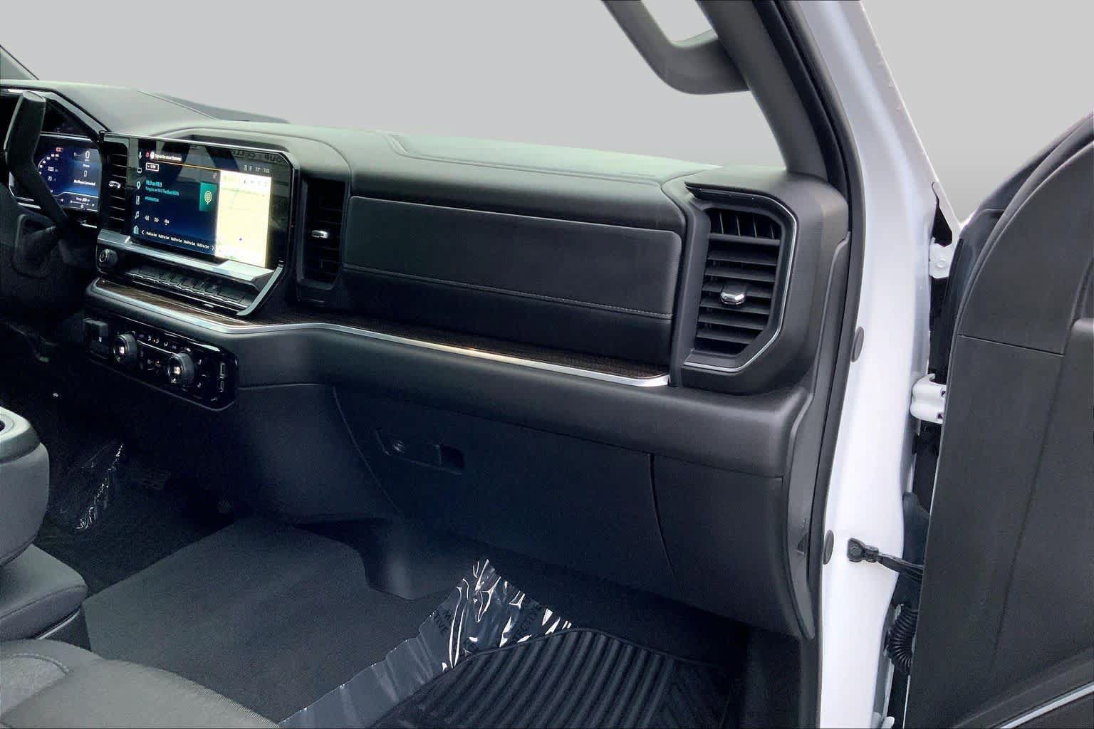 Used 2025 Chevrolet Silverado 2500 LT w/ Convenience Package AWD/4WD image 34