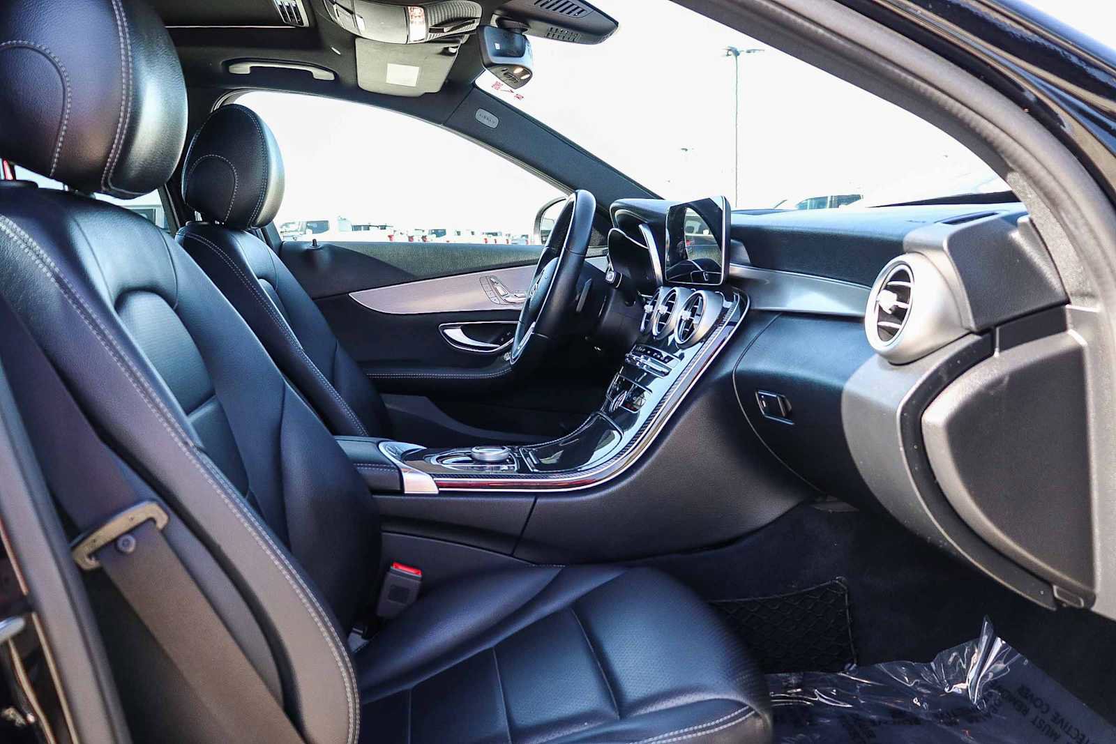 Used 2019 Mercedes-Benz C 300 Sedan image 15