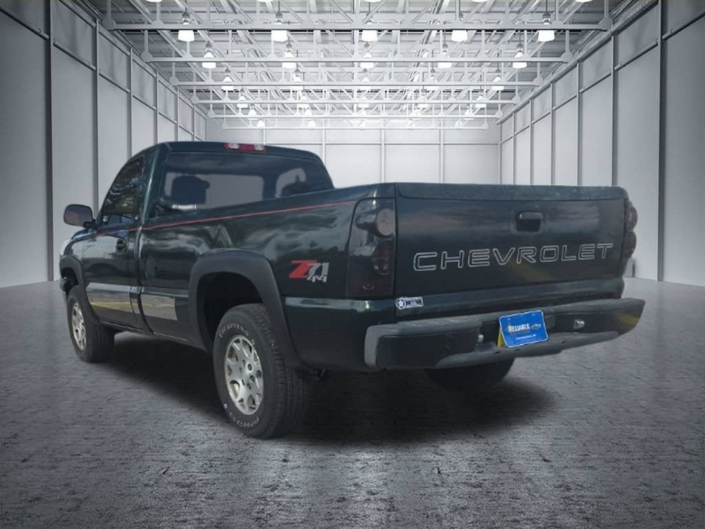 Used 2004 Chevrolet Silverado 1500 W/T w/ Snow Plow Prep Package AWD/4WD image 4