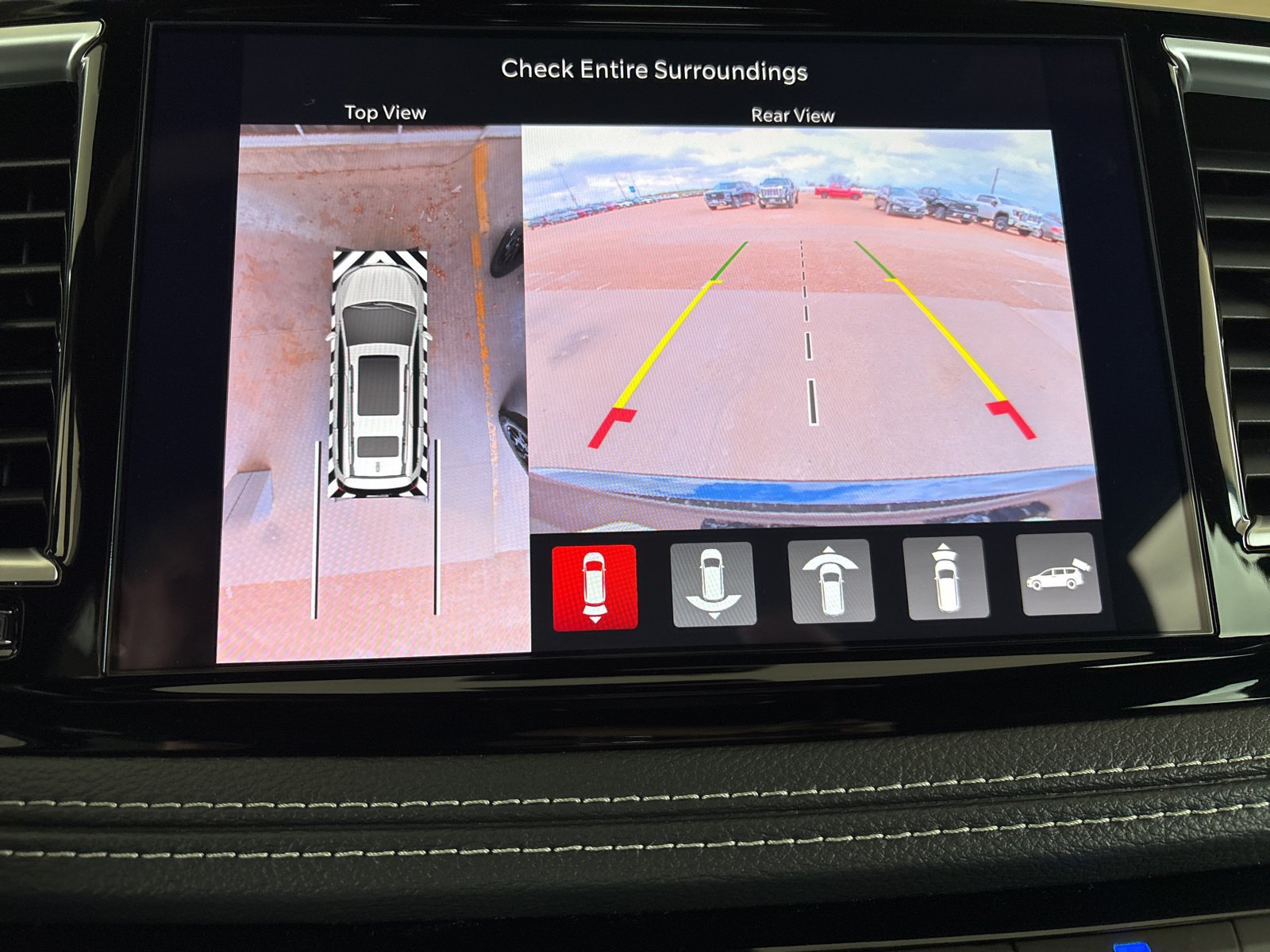 New 2026 Chrysler Pacifica Limited w/ S Appearance Package FWD image 28