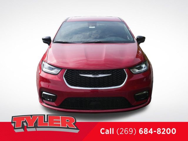 New 2026 Chrysler Pacifica Select FWD image 2