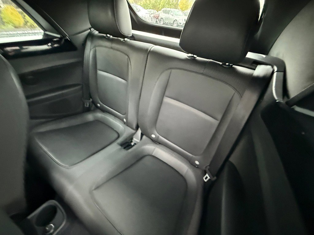 Used 2015 Volkswagen Beetle TDI image 17