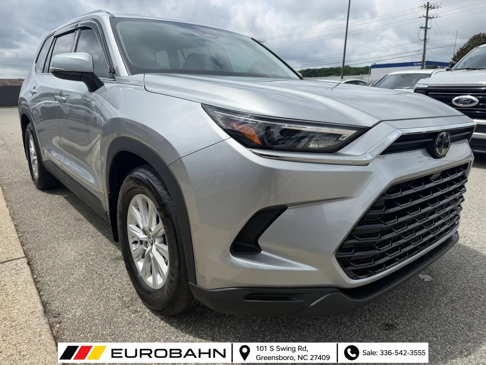 Used 2024 Toyota Grand Highlander AWD image 23