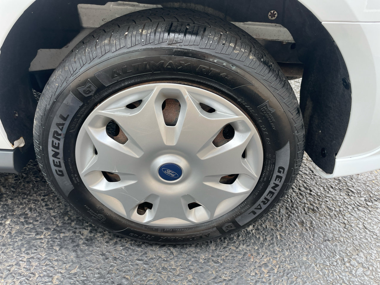 Used 2015 Ford Transit Connect XLT image 15