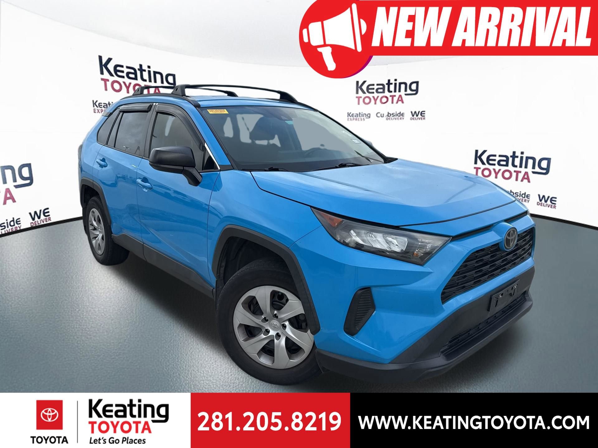 Used 2021 Toyota RAV4 LE image 1