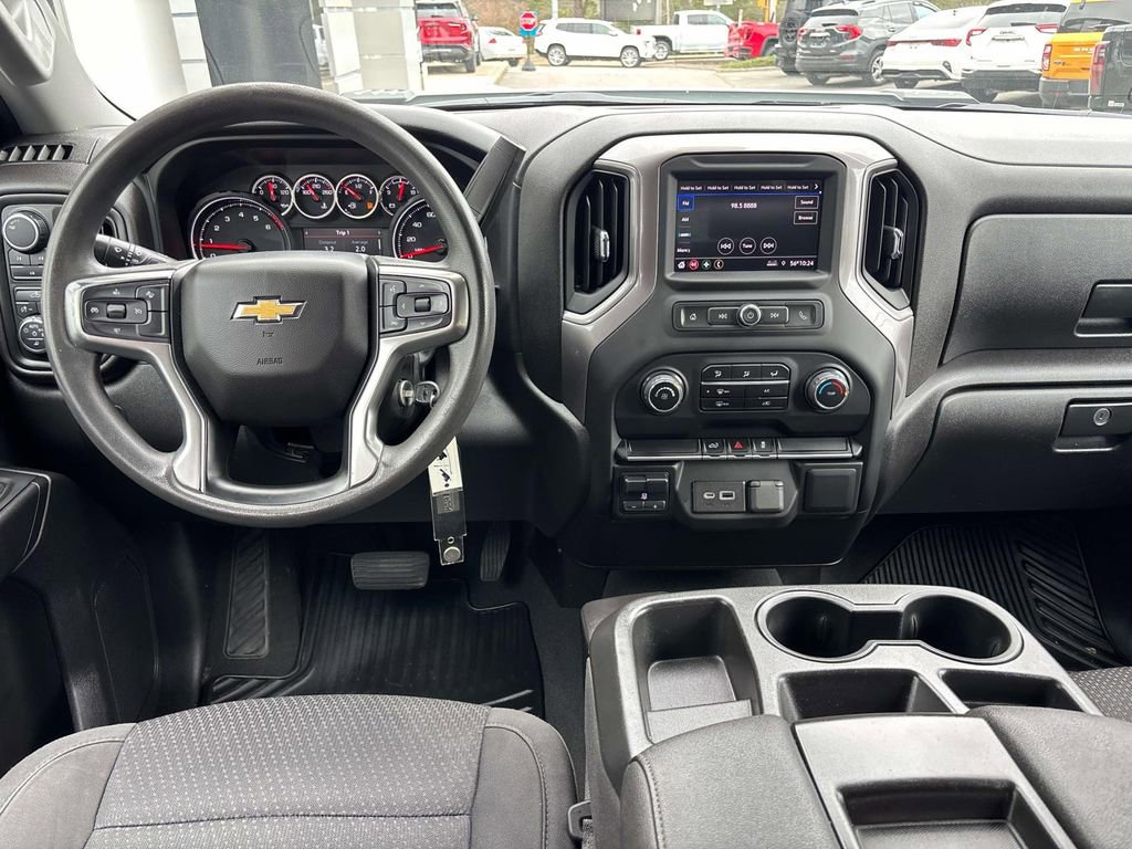 Used 2023 Chevrolet Silverado 2500 Custom w/ Custom Value Package image 8