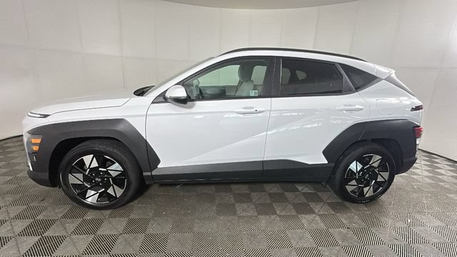 Certified 2024 Hyundai Kona SEL FWD image 5
