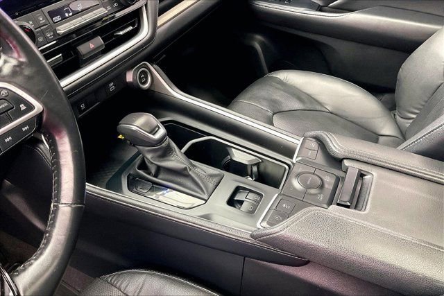 Used 2024 Toyota Grand Highlander Limited image 17