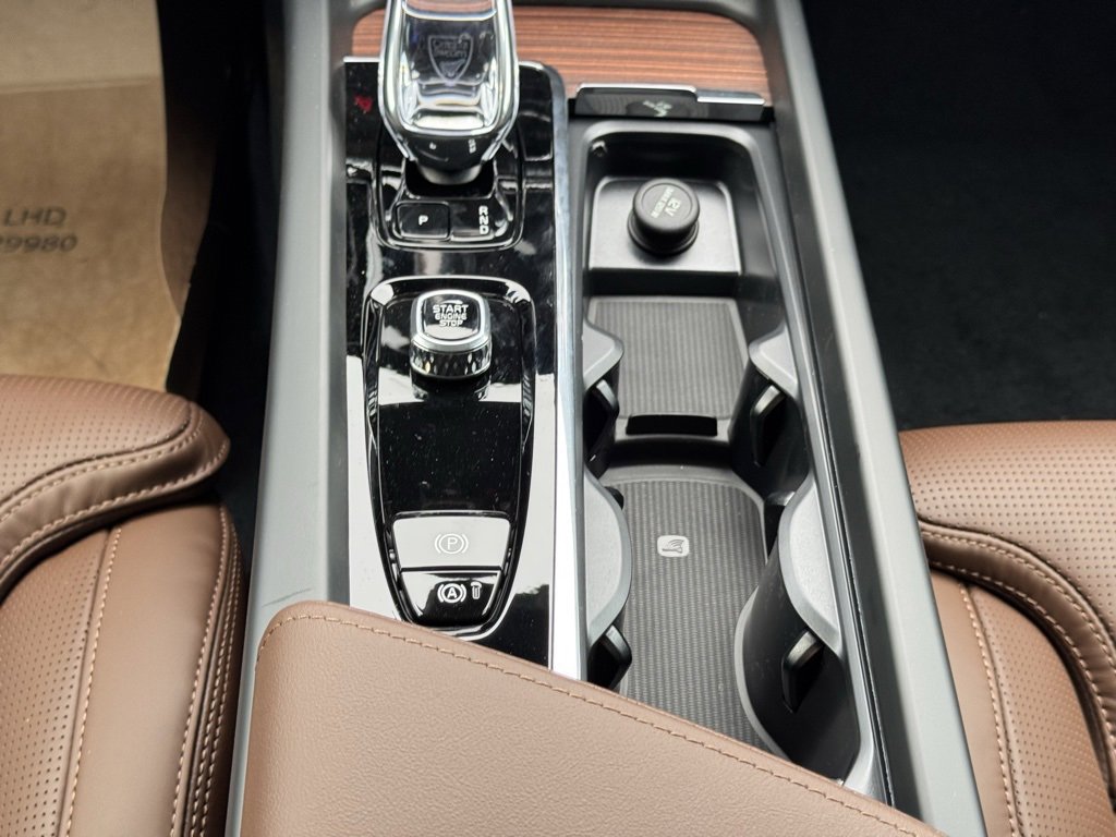 New 2026 Volvo V60 B5 Cross Country Ultra w/ Climate Package image 20