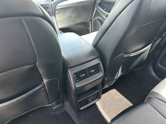 Used 2016 Ford Edge SEL w/ Equipment Group 201A AWD/4WD image 23