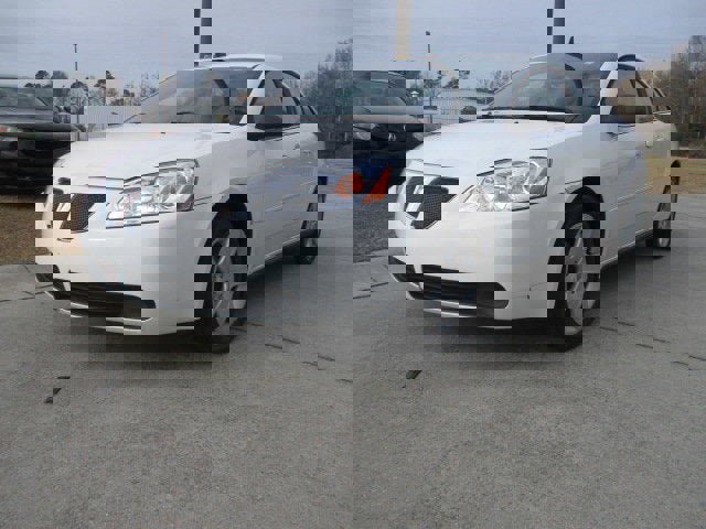 Used 2009 Pontiac G6 Sedan image 2