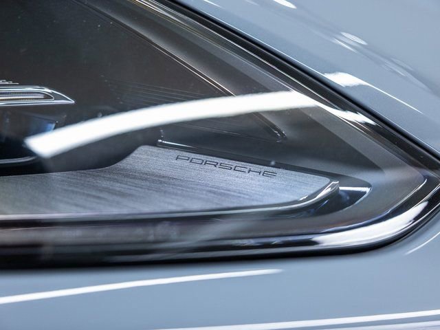 Certified 2025 Porsche Cayenne Coupe image 14