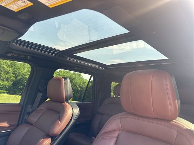 Used 2026 Lincoln Navigator Reserve AWD/4WD image 22