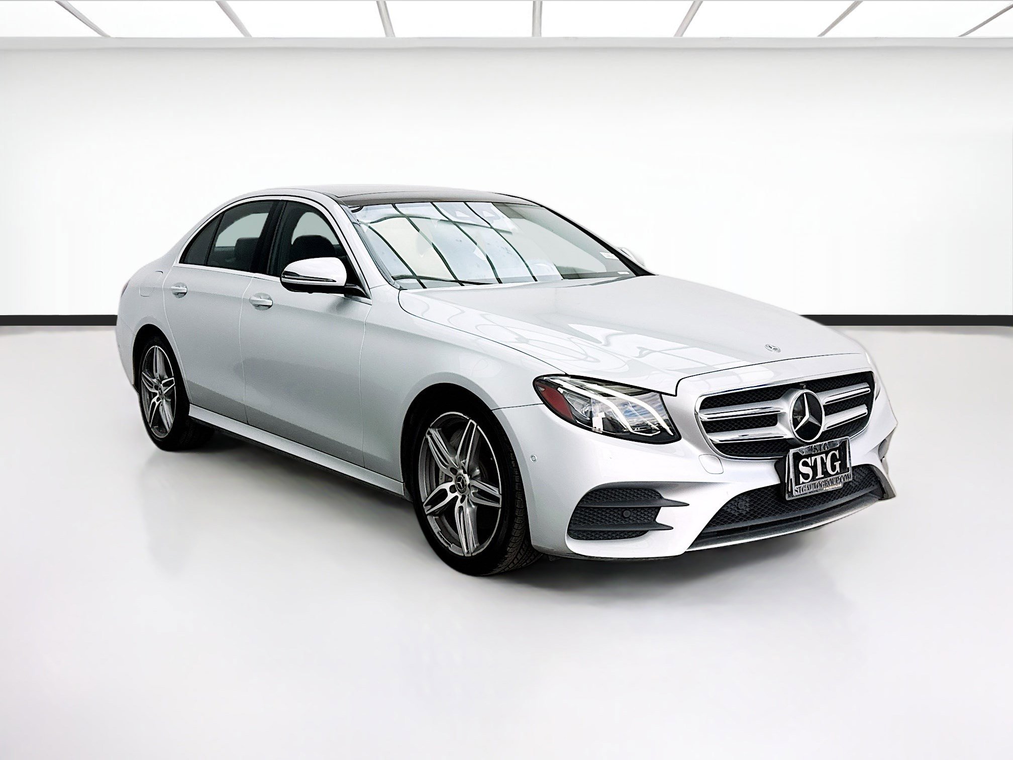 Used 2019 Mercedes-Benz E 300 image 3