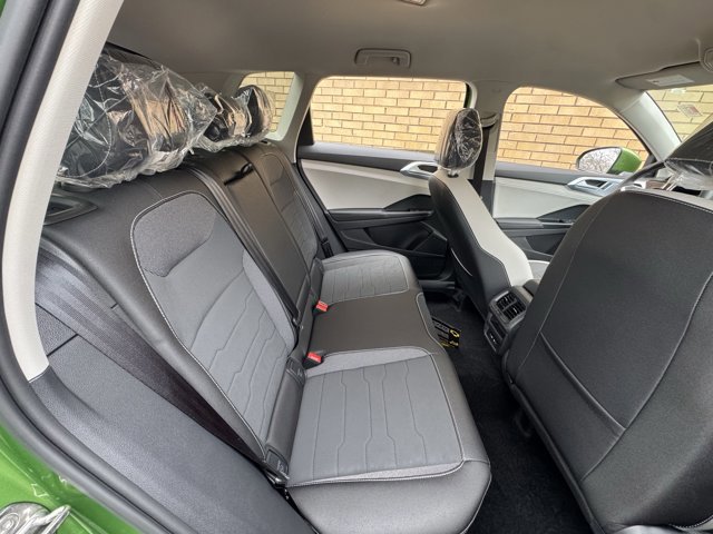 New 2026 Volkswagen Taos SE AWD/4WD image 12