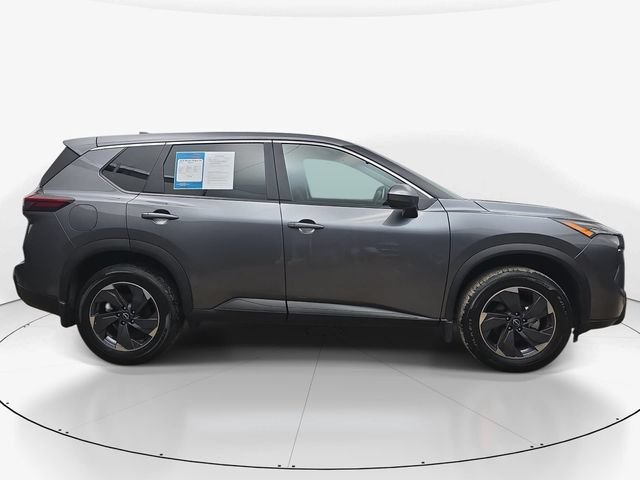 Used 2026 Nissan Rogue SV FWD image 5