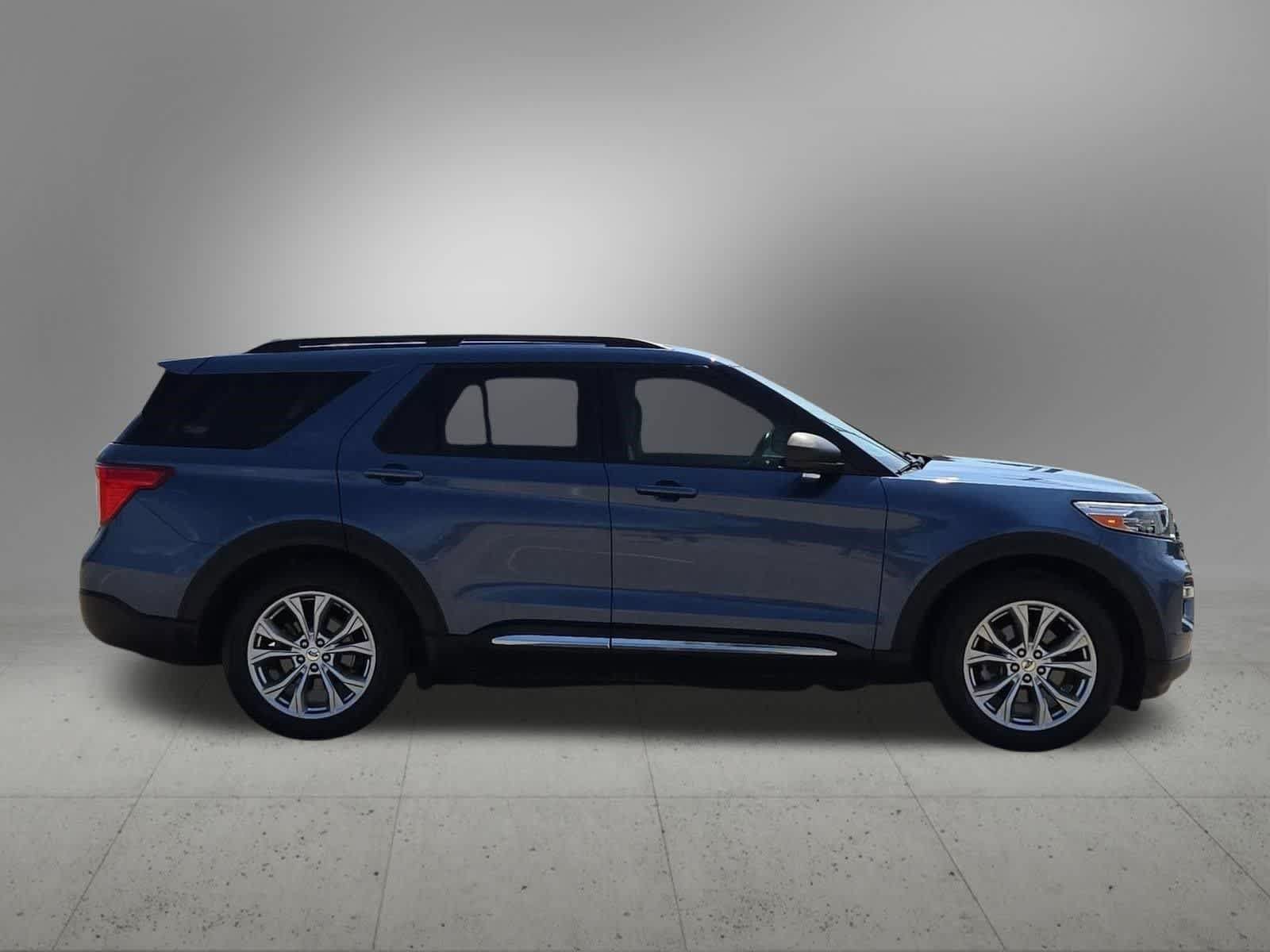 Used 2020 Ford Explorer XLT w/ Equipment Group 202A RWD image 7