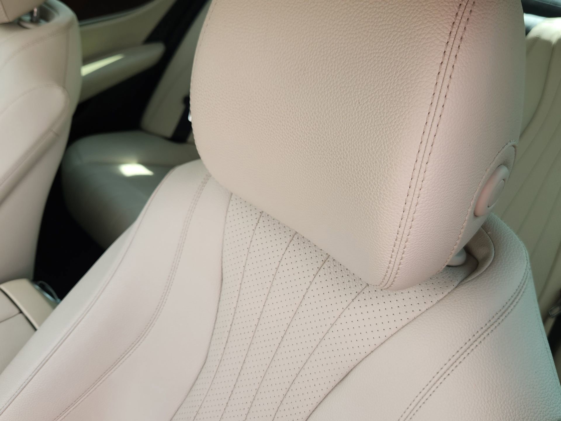 Certified 2018 Mercedes-Benz E 300 image 25