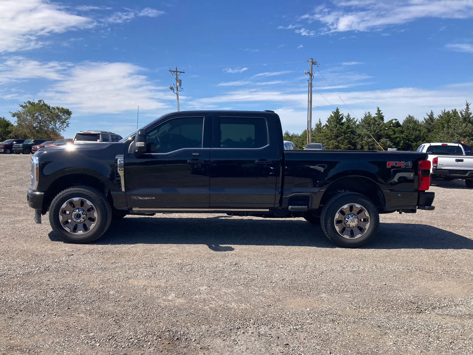 Used 2025 Ford F250 King Ranch w/ FX4 Off-Road Package AWD/4WD image 2