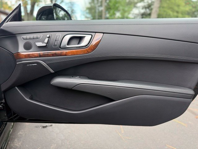 Used 2017 Mercedes-Benz SL 550 image 18