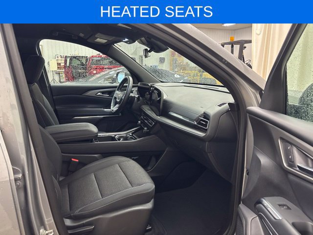 Used 2026 Chevrolet Traverse LT FWD image 13