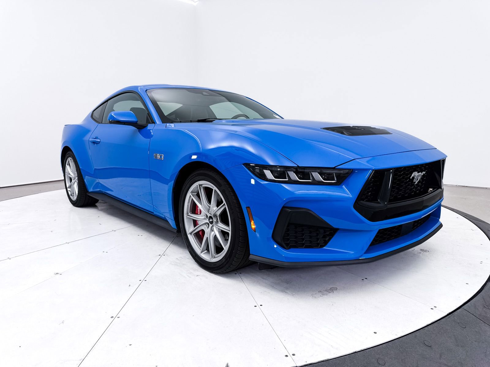 Used 2024 Ford Mustang GT Premium image 11