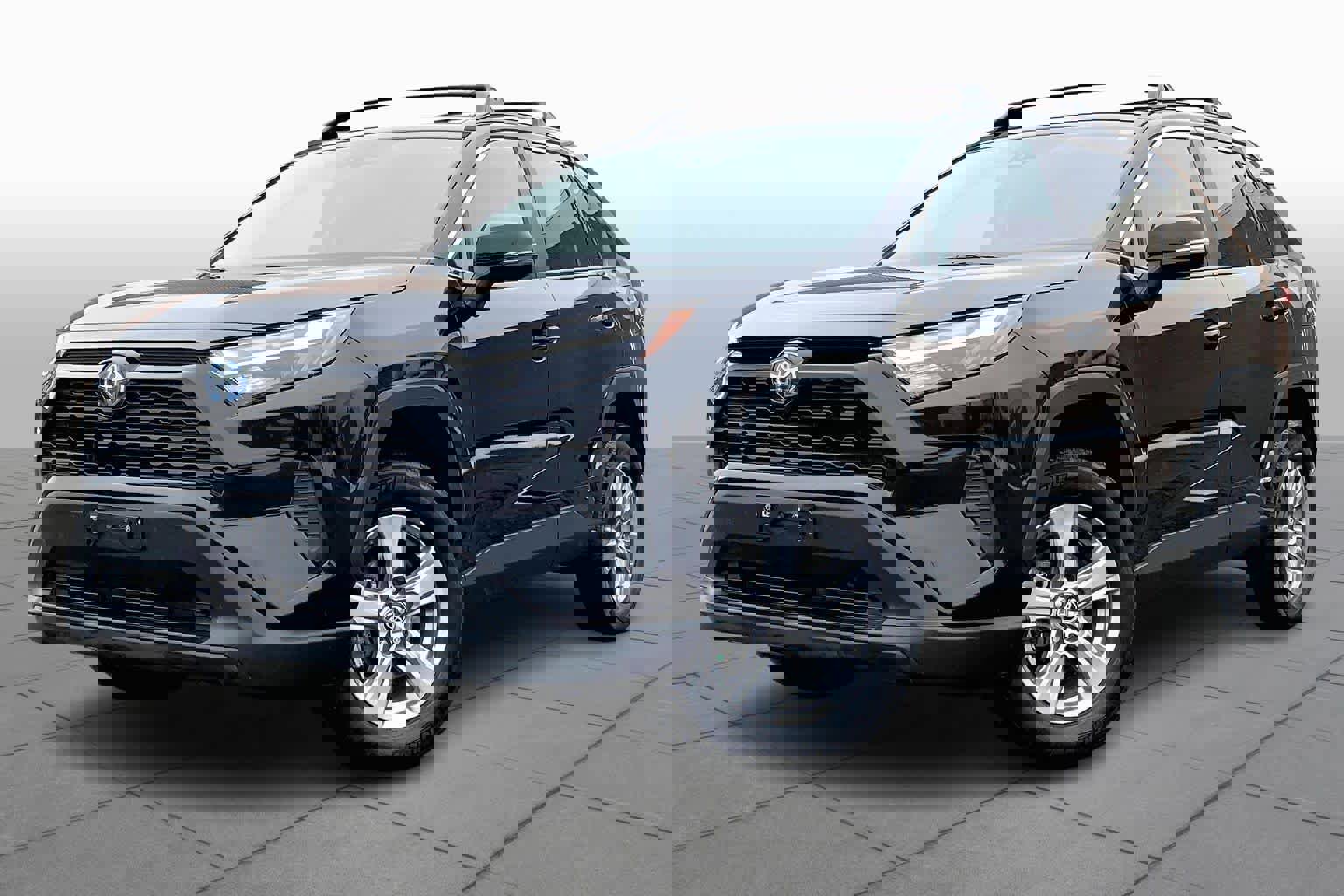 Used 2023 Toyota RAV4 XLE w/ Convenience Package